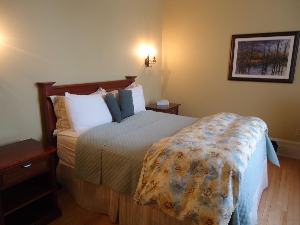 Maison Tait House Hotel Shediac Bagian luar foto