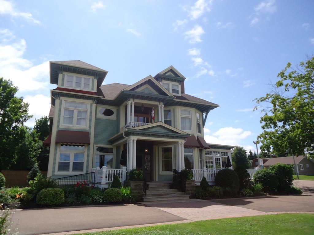 Maison Tait House Hotel Shediac Bagian luar foto