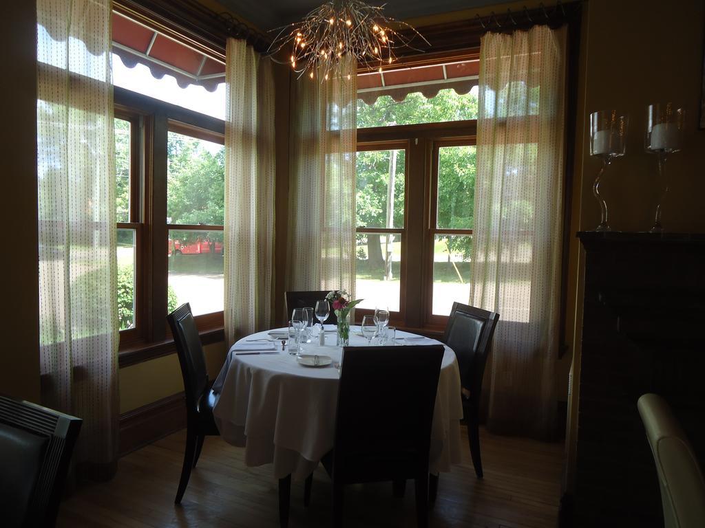 Maison Tait House Hotel Shediac Bagian luar foto