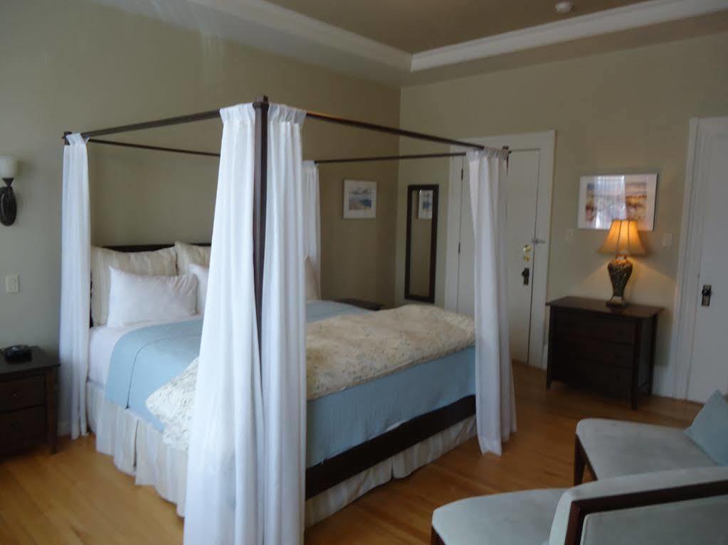 Maison Tait House Hotel Shediac Bagian luar foto